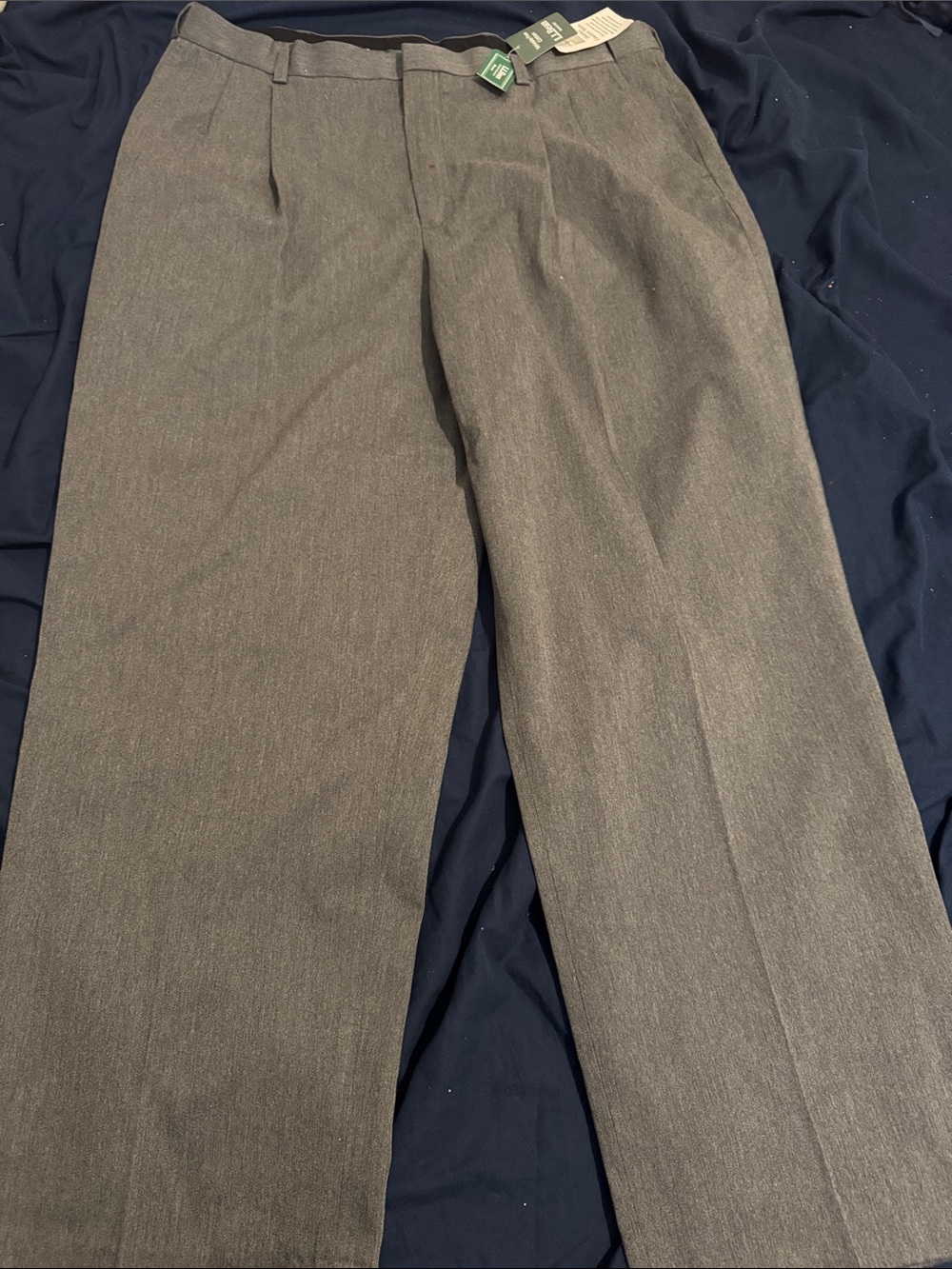 New L.L Bean Men's Wrinkle Free Dress Chinos Gray Pleated Front Pants- 38 W